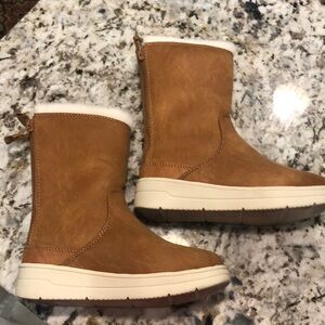 Girl’s Size 1 Cat & Jack Fur Boots